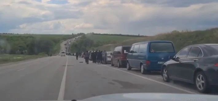Рашисти вигадали новий фейк про в'їзд в окупований Мелітополь