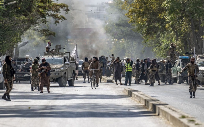 У Кабулі смертник підірвався в навчальному закладі: майже 20 загиблих