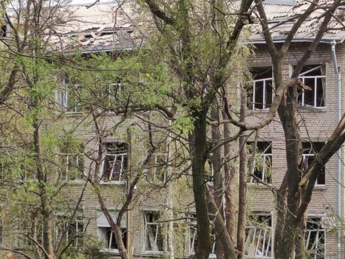 Семь многоэтажек, две школы и больница - результаты "прилета" по Запорожью (фото)