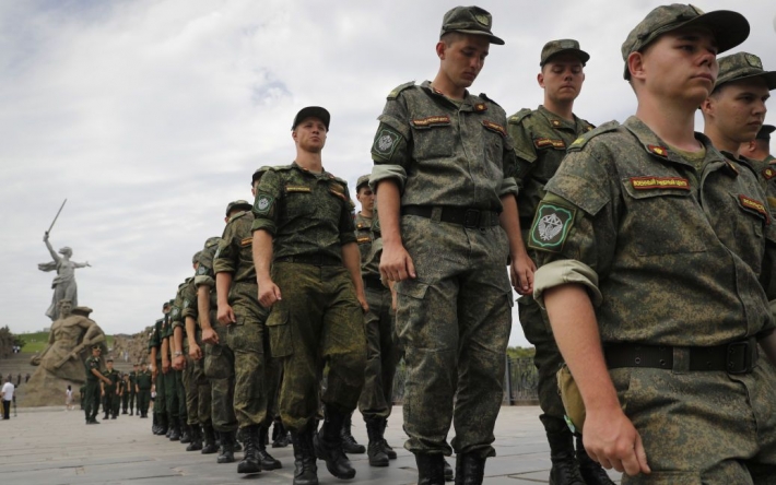 В России среди мобилизованных начинается бунт: новобранцы отказываются ехать на войну и устраивают драки с командирами