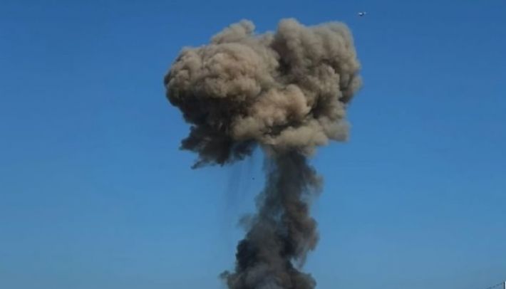 Оккупанты нанесли повторный ракетный удар по Запорожью (фото)