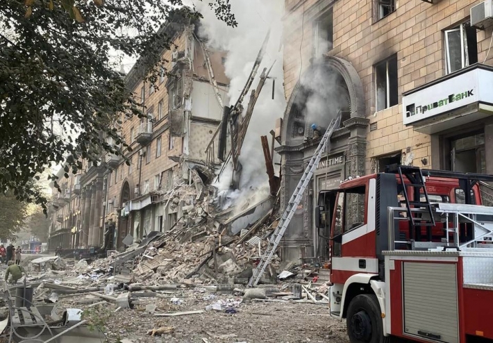 Сегодня в результате ракетного удара потерял свою квартиру бывший мэр Запорожья Владимир Буряк
