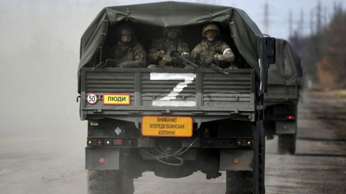 В Мелитополе взрывы и оккупанты массово перегоняют технику