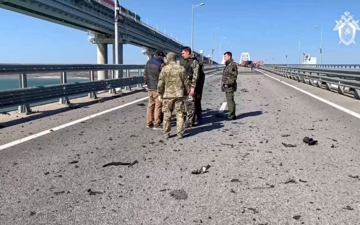 Вибухи на Кримському мосту: росіяни тікають з окупованого півострова, на виїзді – 6-кілометровий затор