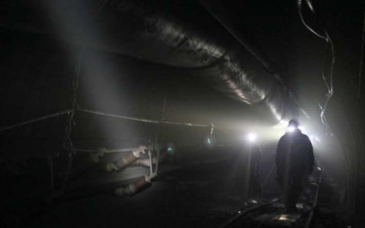 В Кривом Роге спасли шахтеров, которые из-за ракетных обстрелов РФ застряли под землей