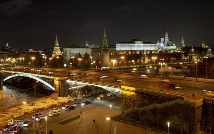 В Москве в подземных паркингах обустраивают бомбоубежища