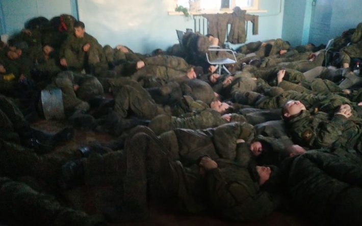 "В эйфории идут в наступление": россияне в Луганской области нашли способ, как не погибнуть в состоянии шока