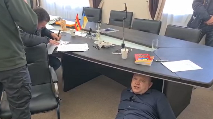 Мер Білгорода-Дністровського заявив, що його побили правоохоронці: СБУ заперечує