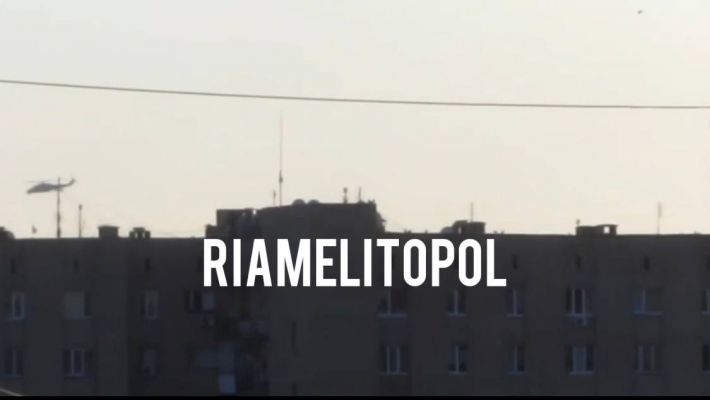 Через Мелитополь идут бесконечные колонны техники и летят вертолеты (видео)