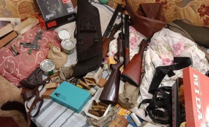 В оккупированном Мелитополе полицаи снова "нашли" склад боеприпасов (фото)