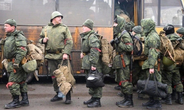 На окуповану територію Запорізької області продовжують прибувати мобілізовані рашисти
