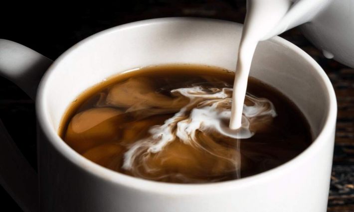 Кофе с молоком: в сети показали цены на популярные продукты в Мелитополе (фото)