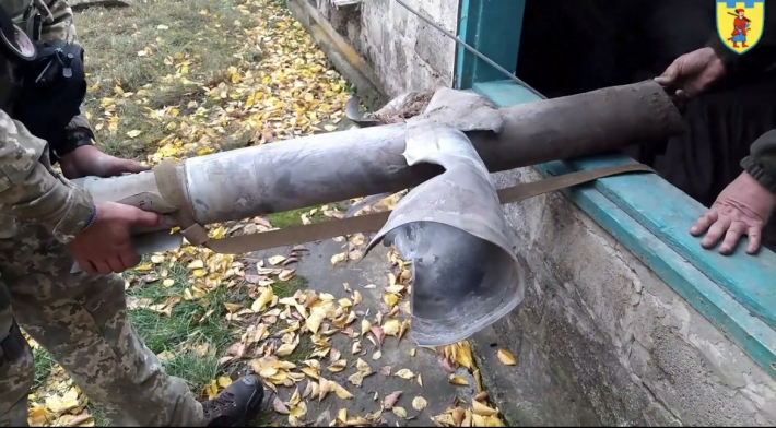 В дом жительницы Запорожской области попала ракета и не разорвалась (видео)