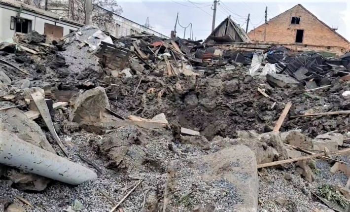 Під Запоріжжям ракетним ударом зруйновано три підприємства (фото)