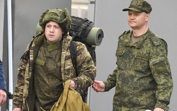 "Ребята поехали на войну, а он домой с**бався": в РФ жестоко избили "мобика", отказавшегося воевать в Украине