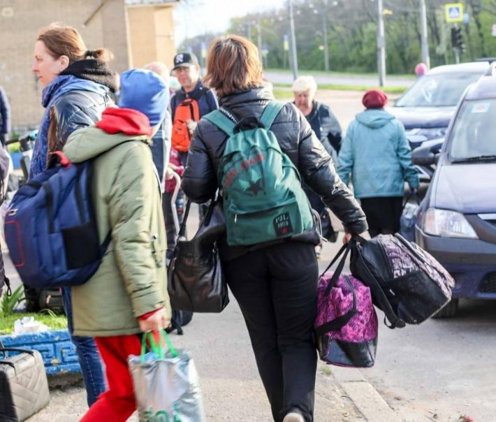 Волонтеры продолжают эвакуировать семьи с детьми из Мелитополя в Румынию