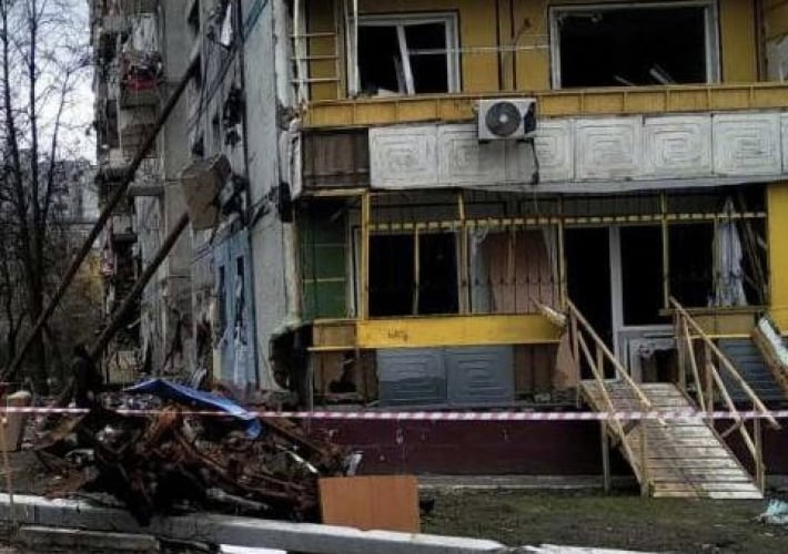 Жители одной из разрушенных вражеской ракетой многоэтажек получили доступ к своим квартирам и личным вещам -Куртев (фото)