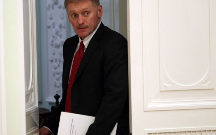 Щоб не бовкнули зайвого: спікер Путіна особисто провів у Луганську 