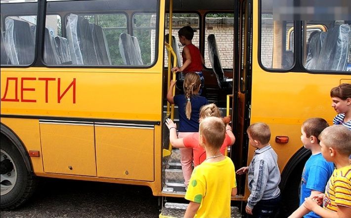 Оккупанты говорят: детей из Мелитополя в Крыму будут "учить"