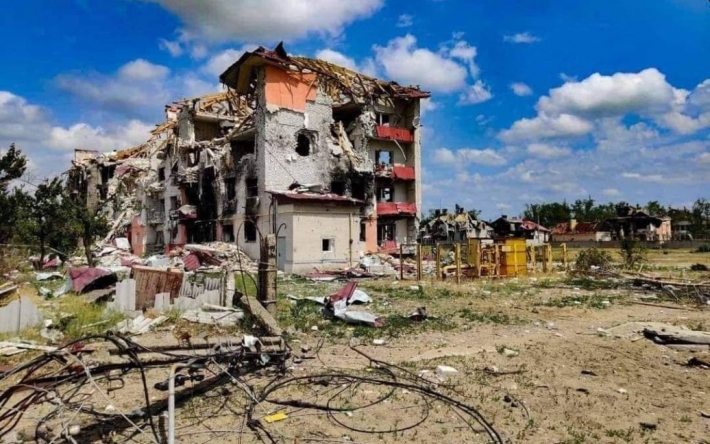 "Жители больших оккупированных городов уже слышат бои": Гайдай рассказал о линии фронта на Луганщине