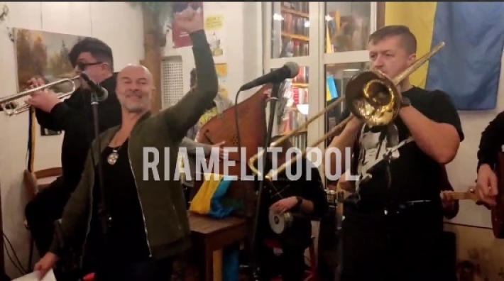 Легендарная украинская группа передала привет Мелитополю из Польши