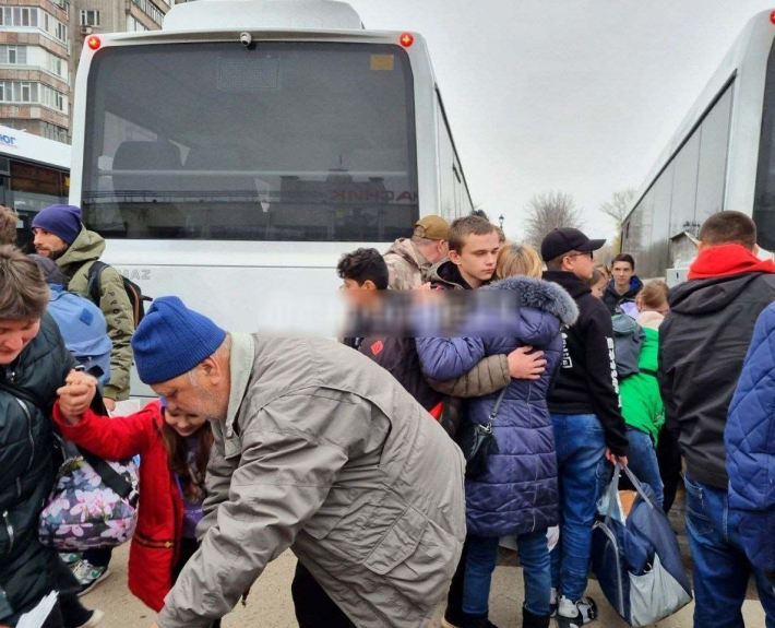 рашисти повернули до Енергодару 205 дітей (фото/відео)
