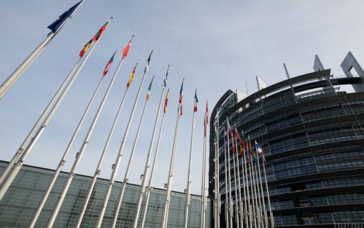 Европарламент утвердил помощь Украине в размере рекордных 18 млрд евро