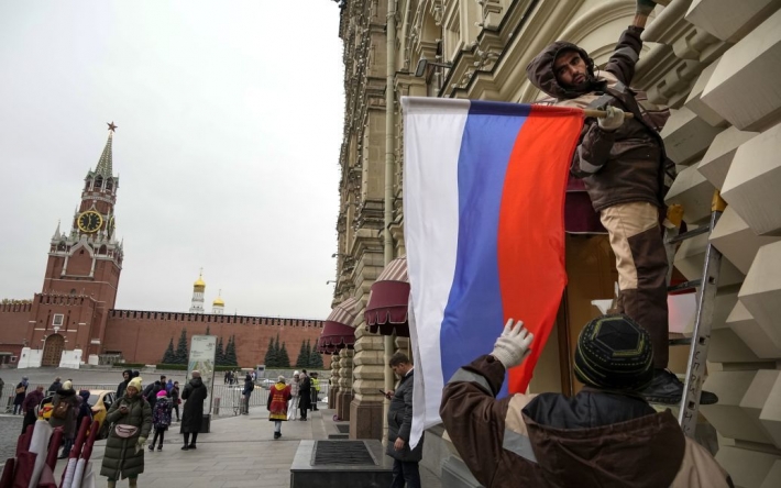 "Росія - країна журби": у Москві хочуть звільнити з роботи жінку, бо вона занадто щаслива