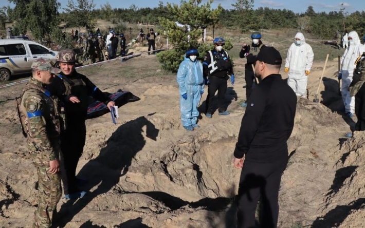 На юге Украины обнаружили 50 мест массовых захоронений: 200 жертв уже идентифицировали
