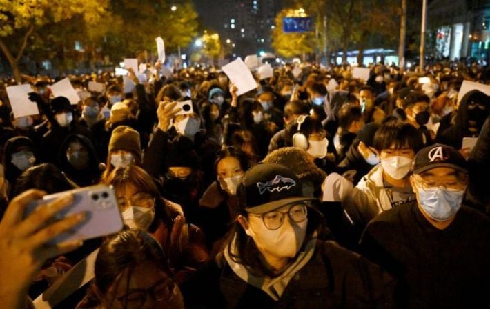 Требуют отставки Си Цзиньпина. Почему Китай протестует и при чем тут ковид