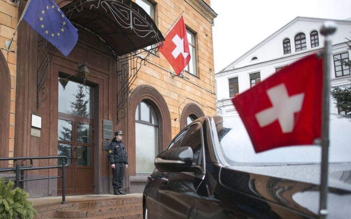 Швейцария заблокировала миллиардные активы России — Государственный секретариат по экономическим вопросам (SECO)