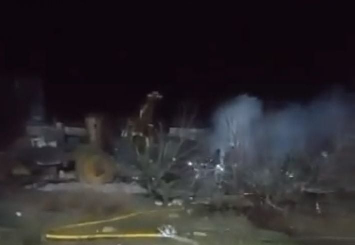 Войска РФ ночью атаковали Запорожский район: повреждены электросети, начался пожар (фото, видео)