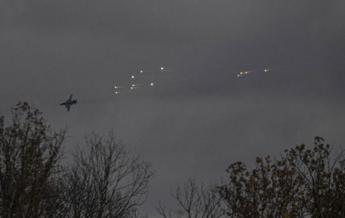 Украинская авиация нанесла 18 ударов по позициям россиян, - Генштаб