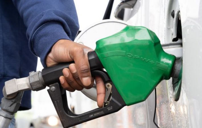 Венгрия отменила ограничение цен на бензин из-за обострения дефицита и паники на АЗС