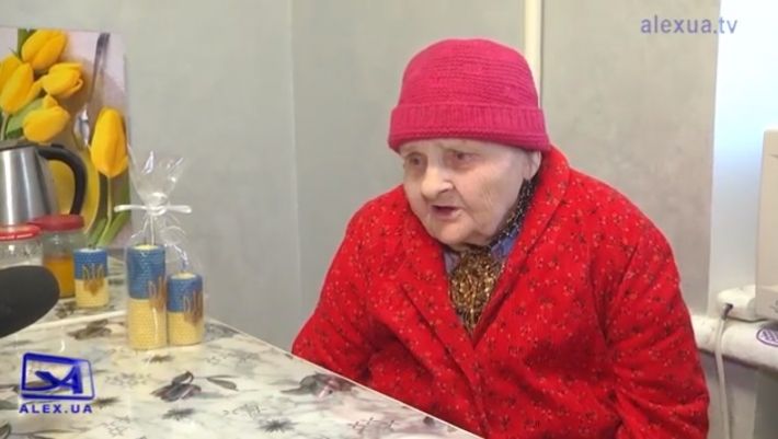 93-летняя жительница Запорожья задонатила на квадрокоптер ВСУ (видео)
