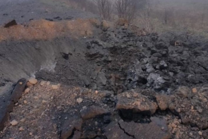 В Запорожской области инженеры сделали дорогу, которую уничтожила российская ракета (фото)
