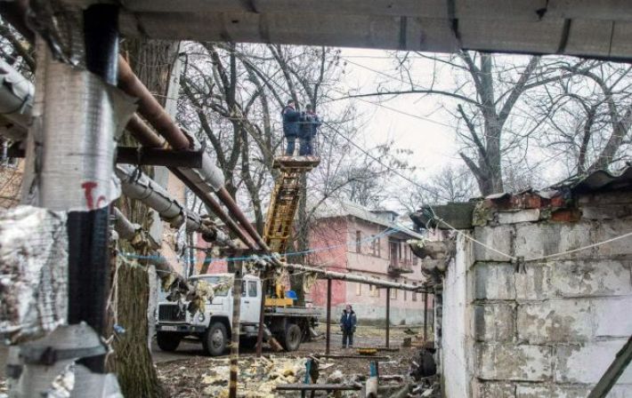 Россияне обстреляли школу в Константиновке Донецкой области
