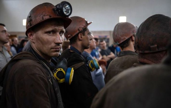 Россияне закрывают шахты в Луганской области и вывозят оборудование, - ОВА