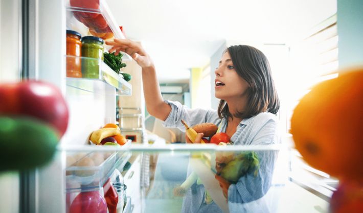Зачем ставить соду в холодильник: лайфхак, который знают не все