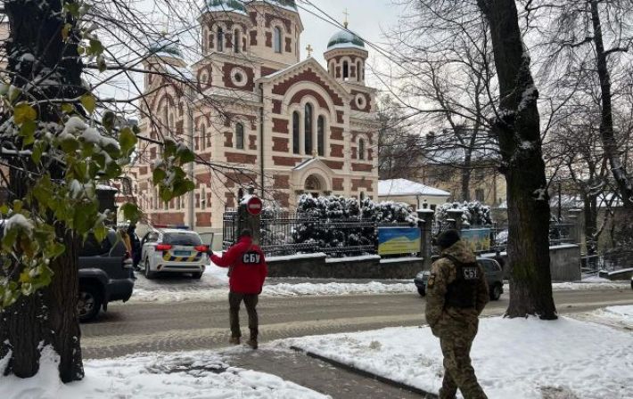 СБУ проводит обыски в соборе УПЦ МП Львова