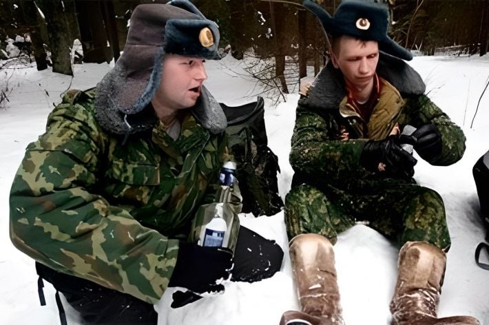 Алкоголиков росармии в Мелитопольском районе оккупанты будут "лечить" военной полицией (фото)
