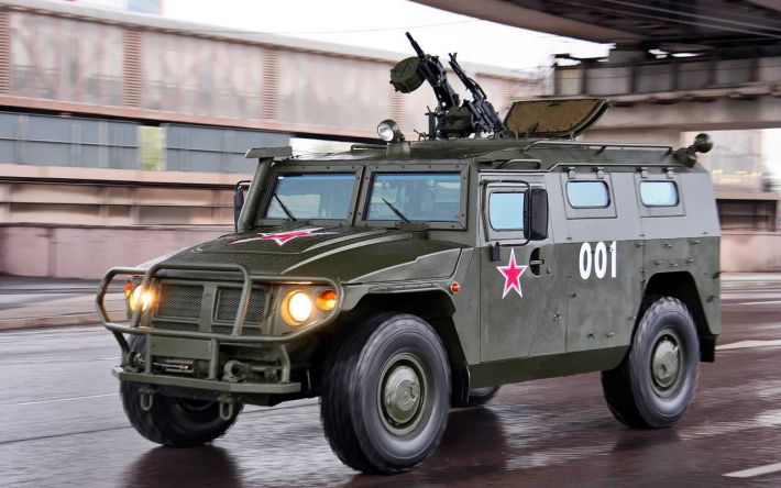 В Мелитополь завезли тигры с пулеметами, а трупы оккупантов перевозят в автобусах