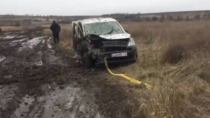 Оккупанты расстреляли колонну машин, выезжающих через КПП в Васильевке (видео)