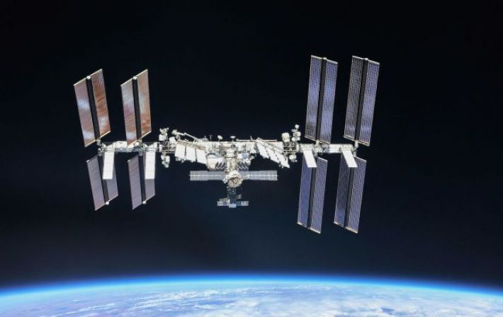 Астронавты МКС отложили выход в открытый космос из-за аварии на российском "Союзе"
