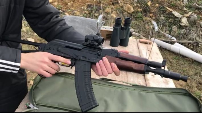 Рашисты в Мелитополе продают оружие мелким оптом (фото)