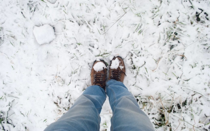Щоб ноги не змерзли: шість способів утеплити взуття взимку