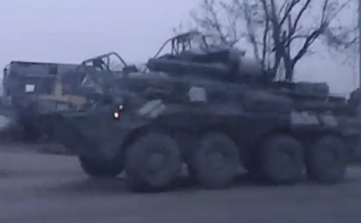 Враг готовится к обороне - на Мелитополь движутся колоны военной техники (видео)