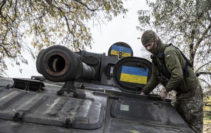 Украинские военные показали "трофеи" после штурмов россиян под Бахмутом