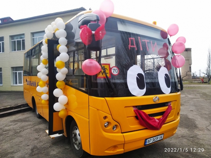 В Мелитопольском районе школам вручили новые автобусы (фото)