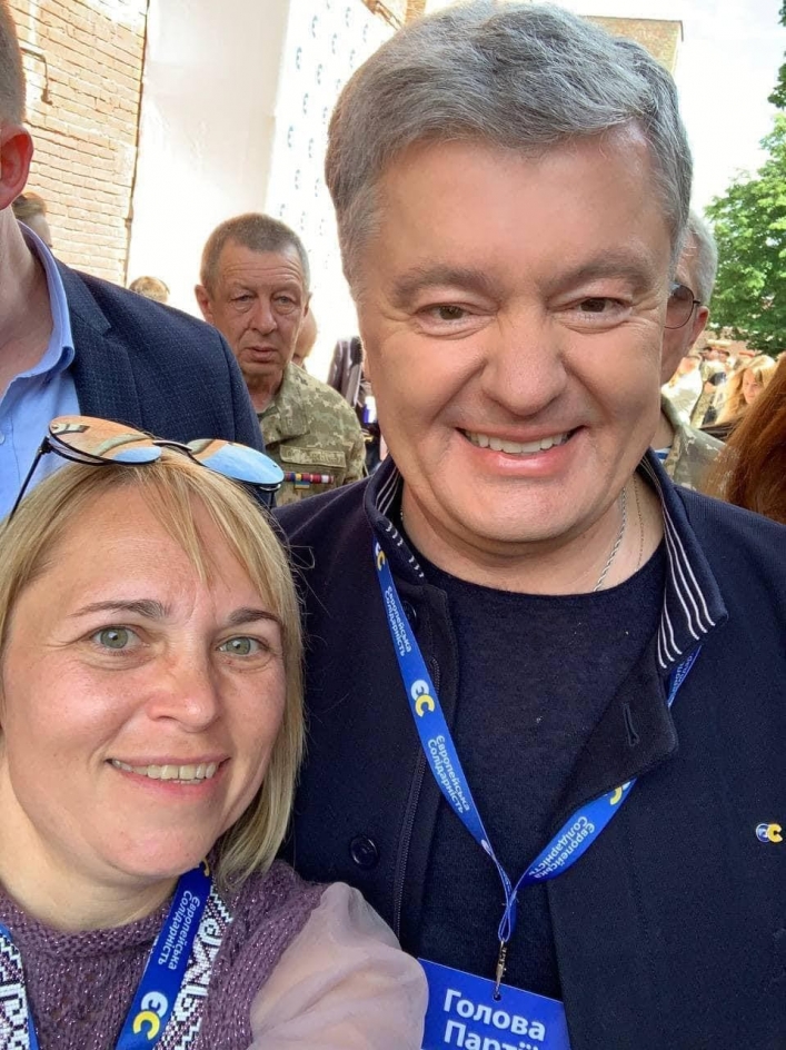Жители Мелитополя едут в Киев, чтобы поддержать Петра Порошенко